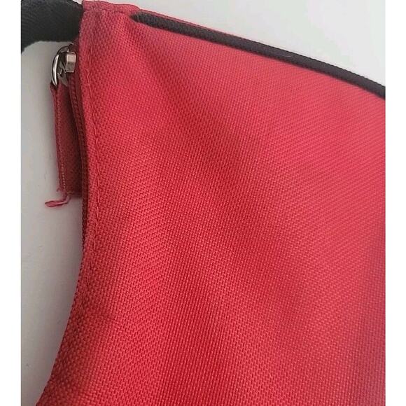 Hello Kitty Sanrio Red Handbag Purse Zip Closure - Picture 9 of 9